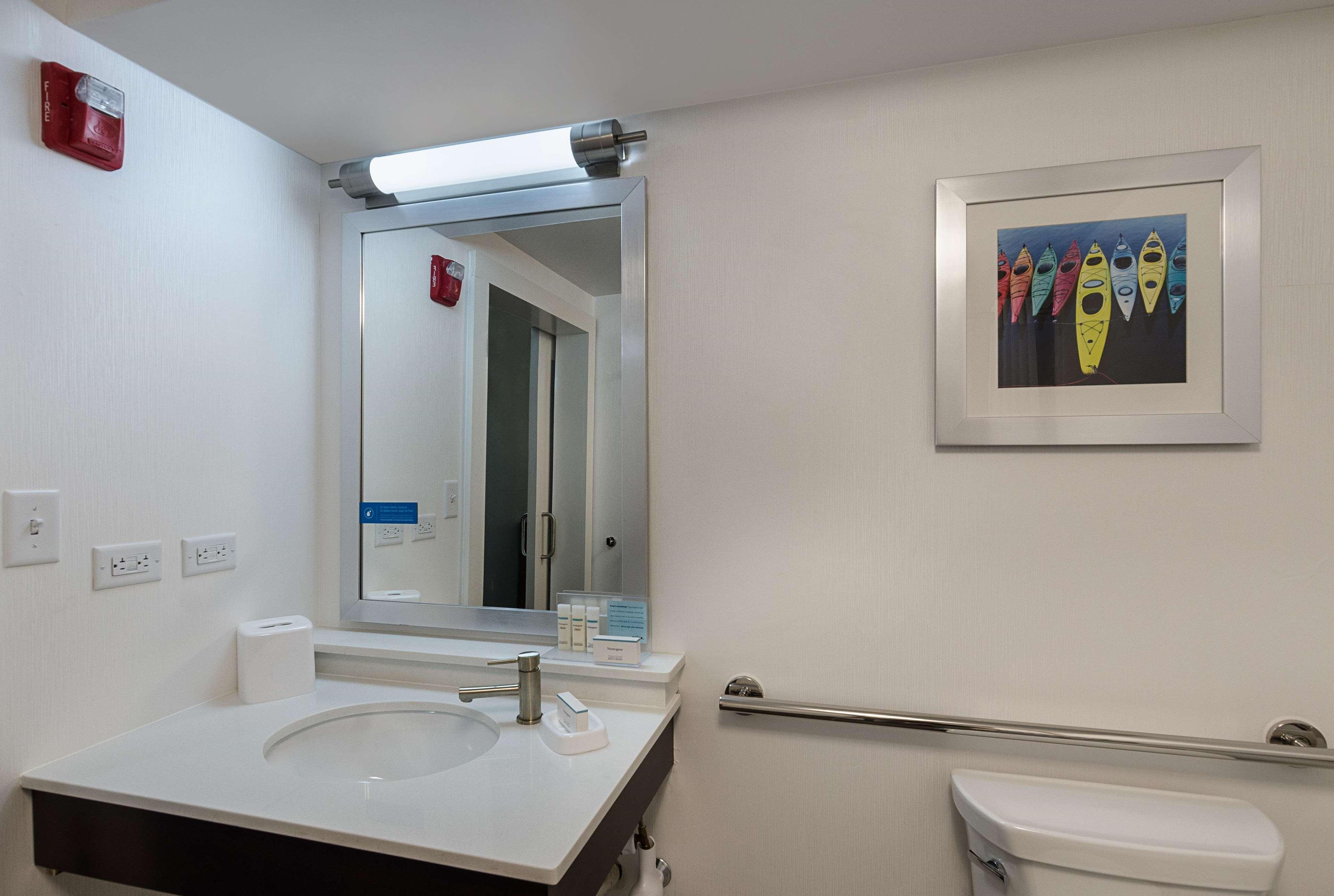 Hampton Inn Covington Va Exteriör bild