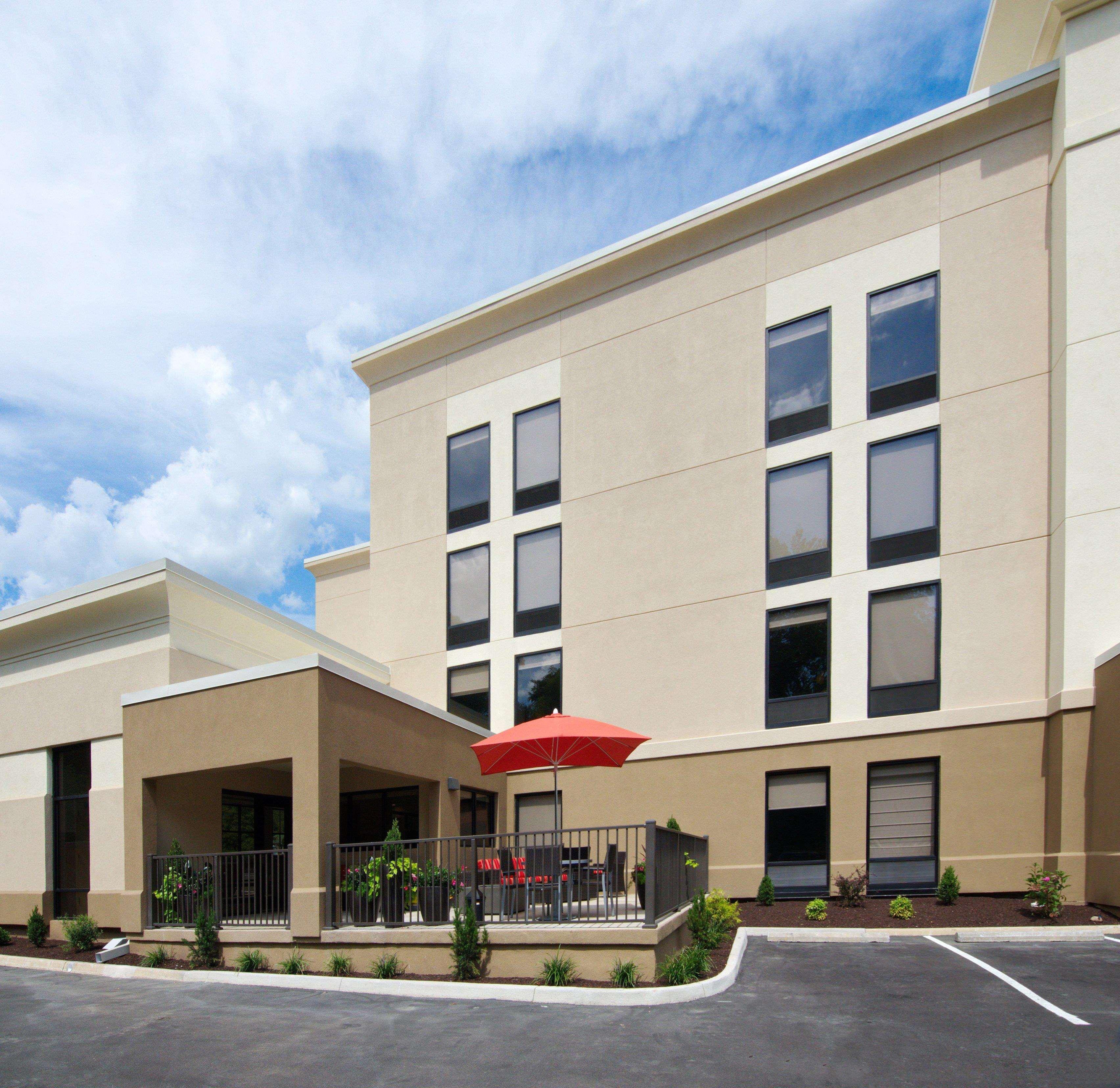 Hampton Inn Covington Va Exteriör bild