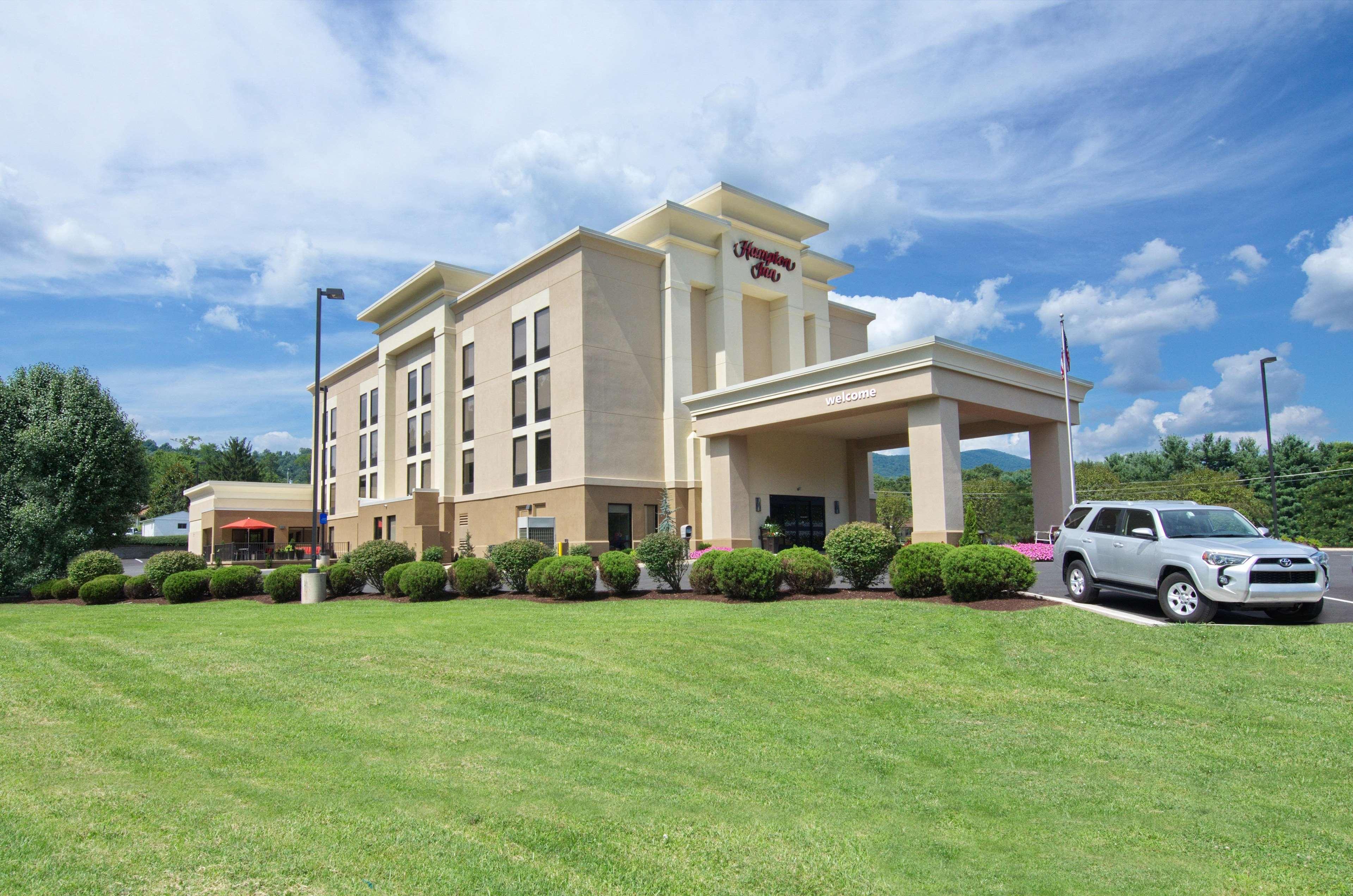 Hampton Inn Covington Va Exteriör bild